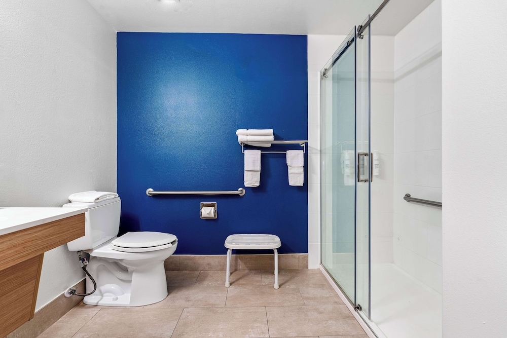 バスルームのシャワー