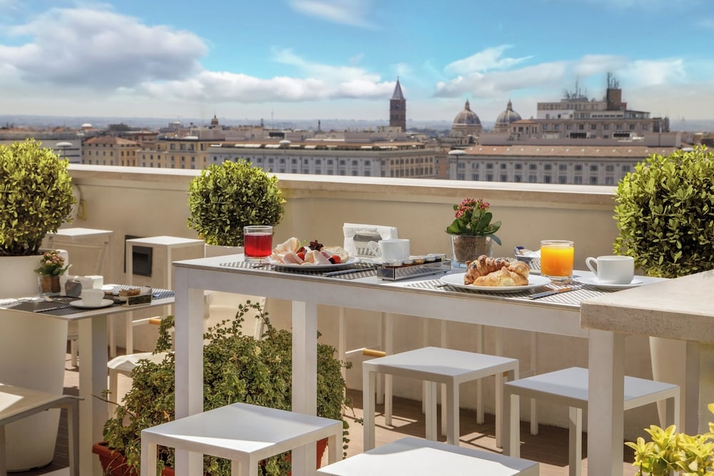 屋外ダイニングエリア