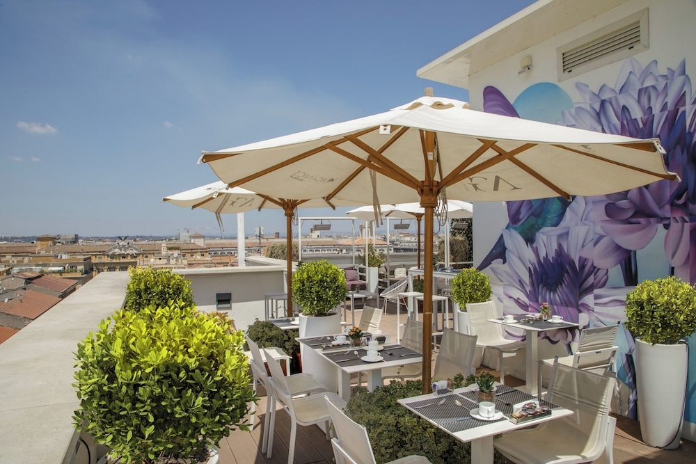 屋外ダイニングエリア