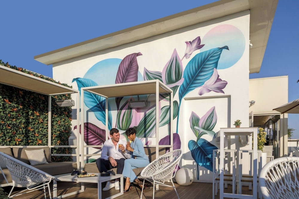 屋外ダイニングエリア