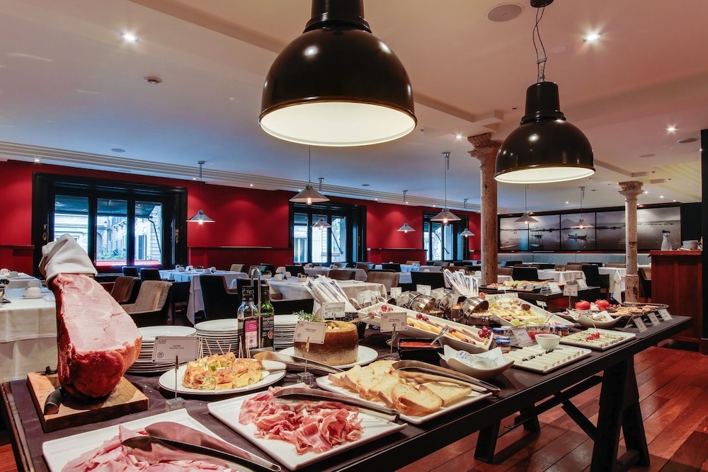 朝食ビュッフェ