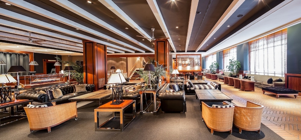 ロビーラウンジ