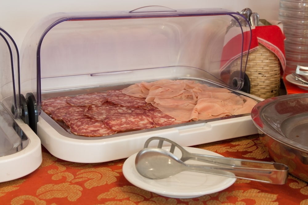 朝食ビュッフェ