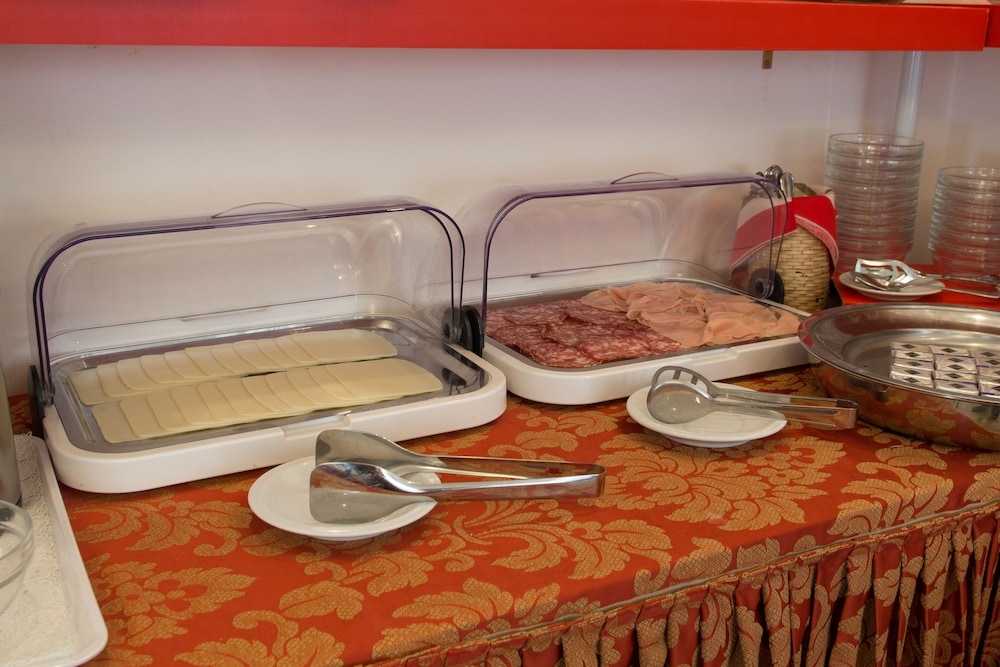 朝食ビュッフェ