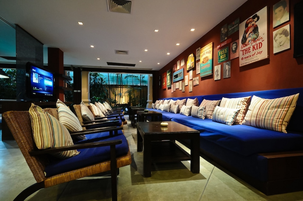 プールサイドバー