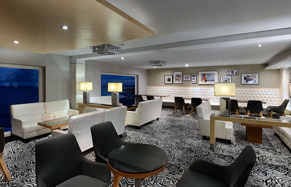 ロビーラウンジ