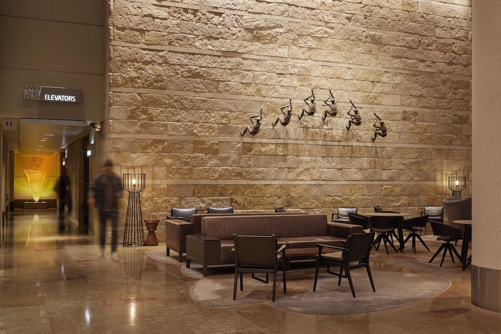 ロビー応接スペース