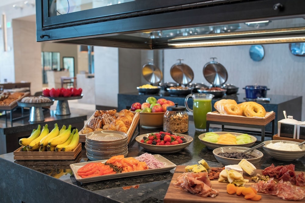 朝食ビュッフェ