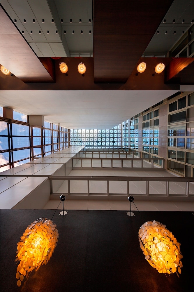 ロビーラウンジ