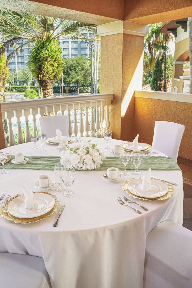 屋外バンケット スペース