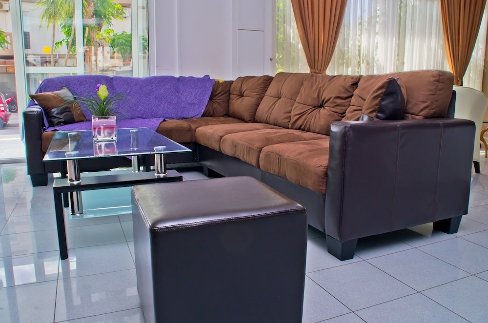 ロビーラウンジ