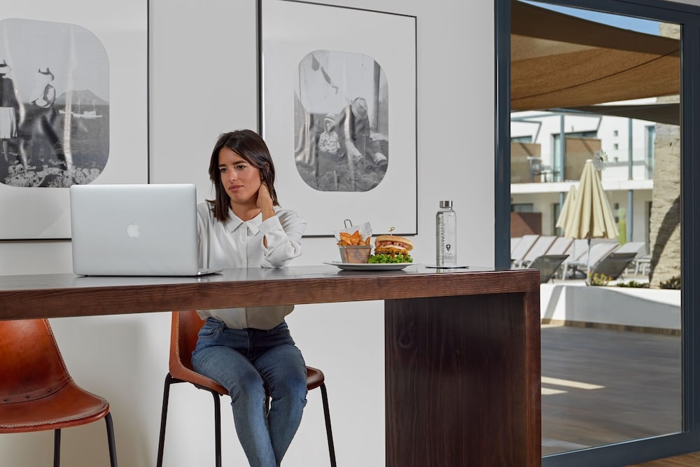 ロビー応接スペース