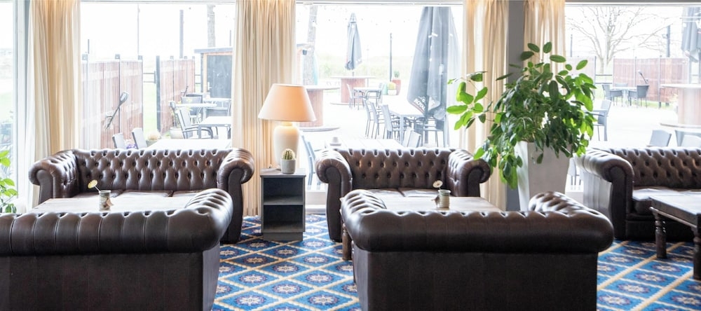 ロビー応接スペース