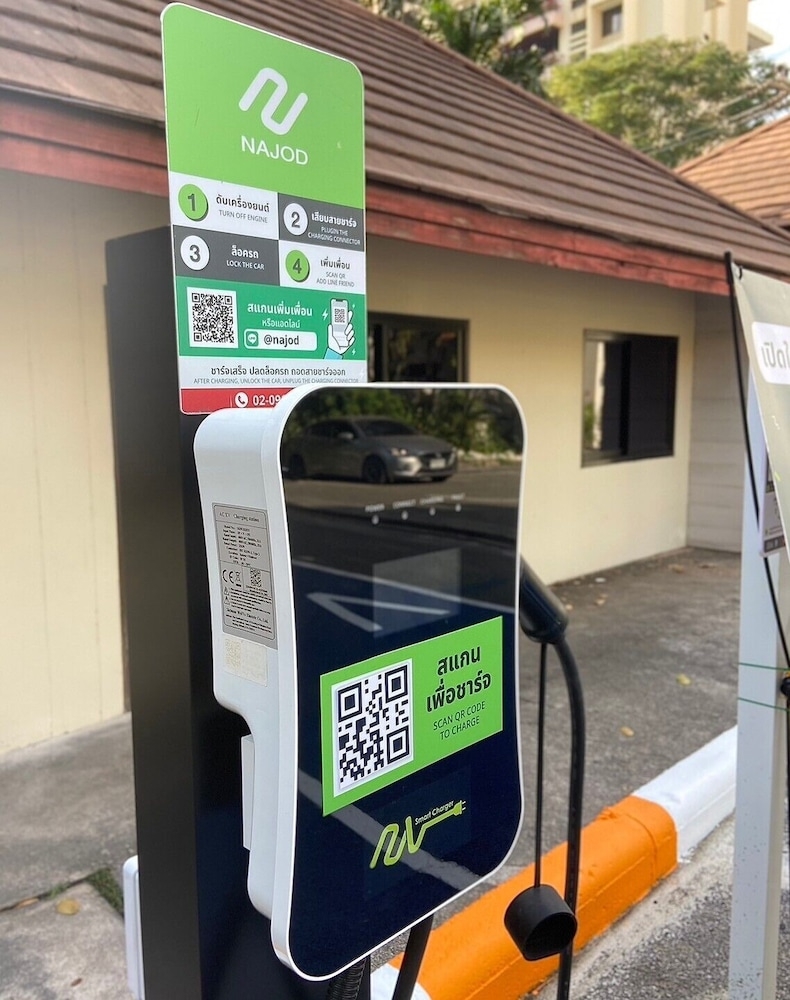 電気車両充電スタンド