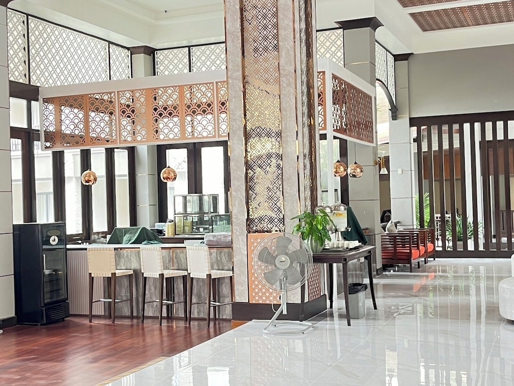 ロビーラウンジ