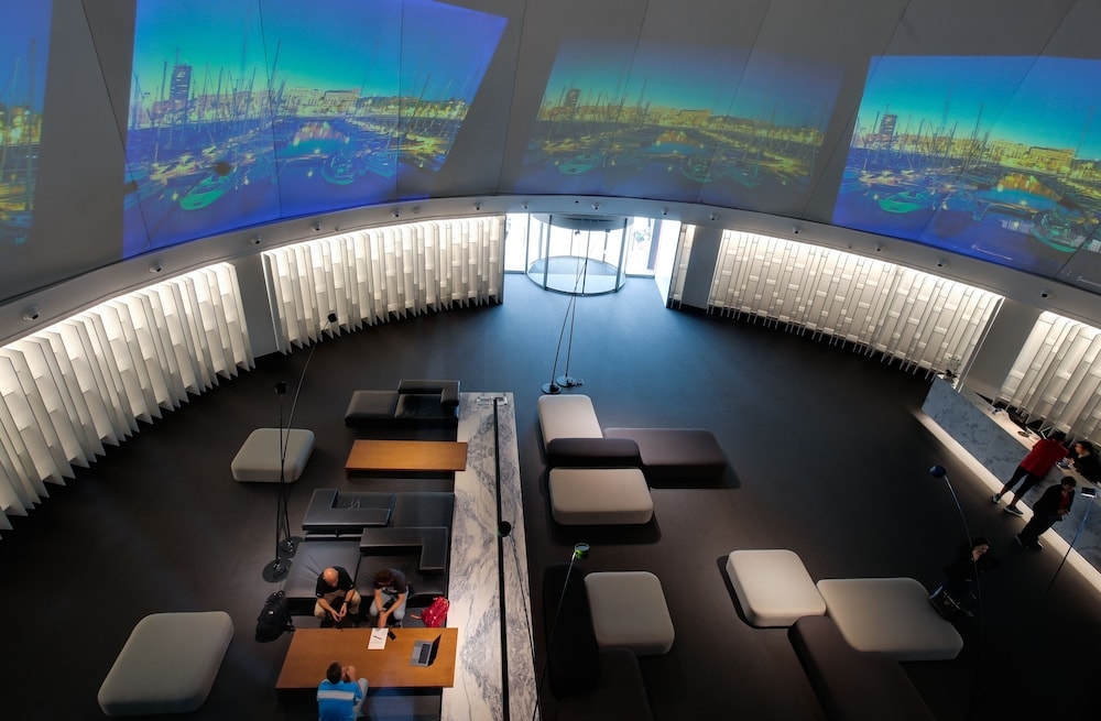 ロビー応接スペース