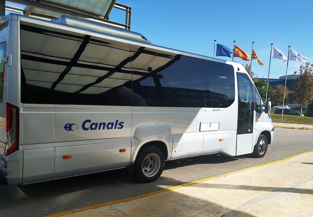 空港シャトルバス