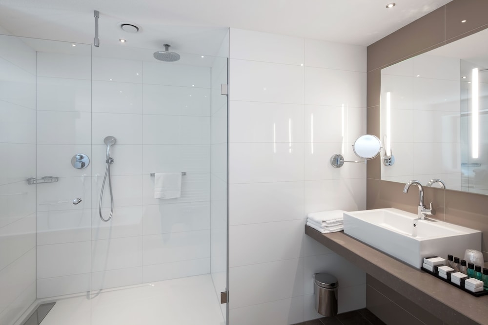 バスルームのシャワー