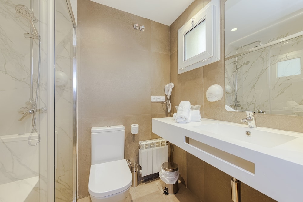 バスルームのシャワー