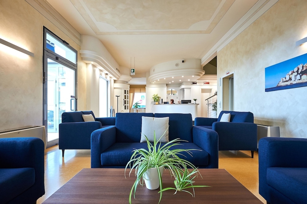 ロビー応接スペース