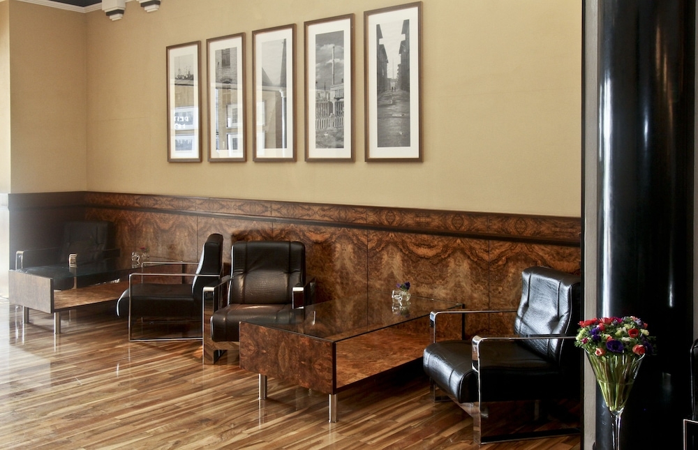 ロビー応接スペース