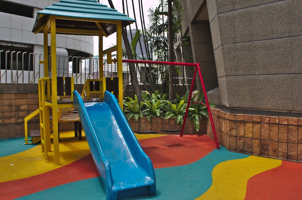 子供用の遊び場 - 屋外