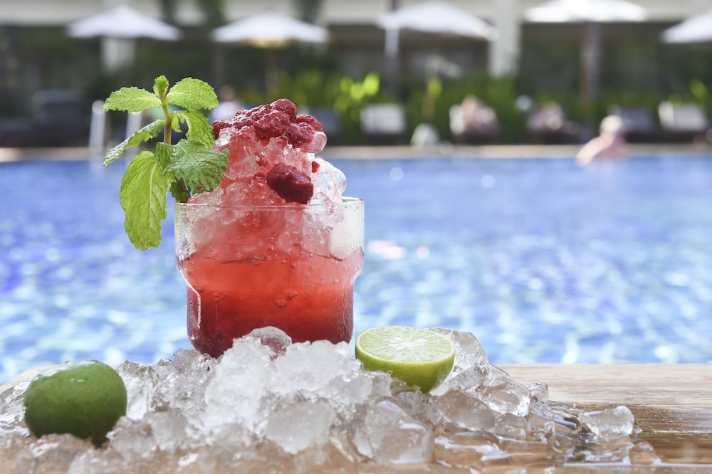 プールサイドバー