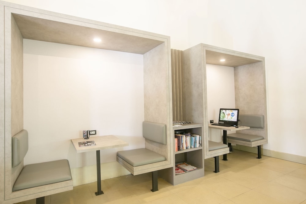 ロビー応接スペース