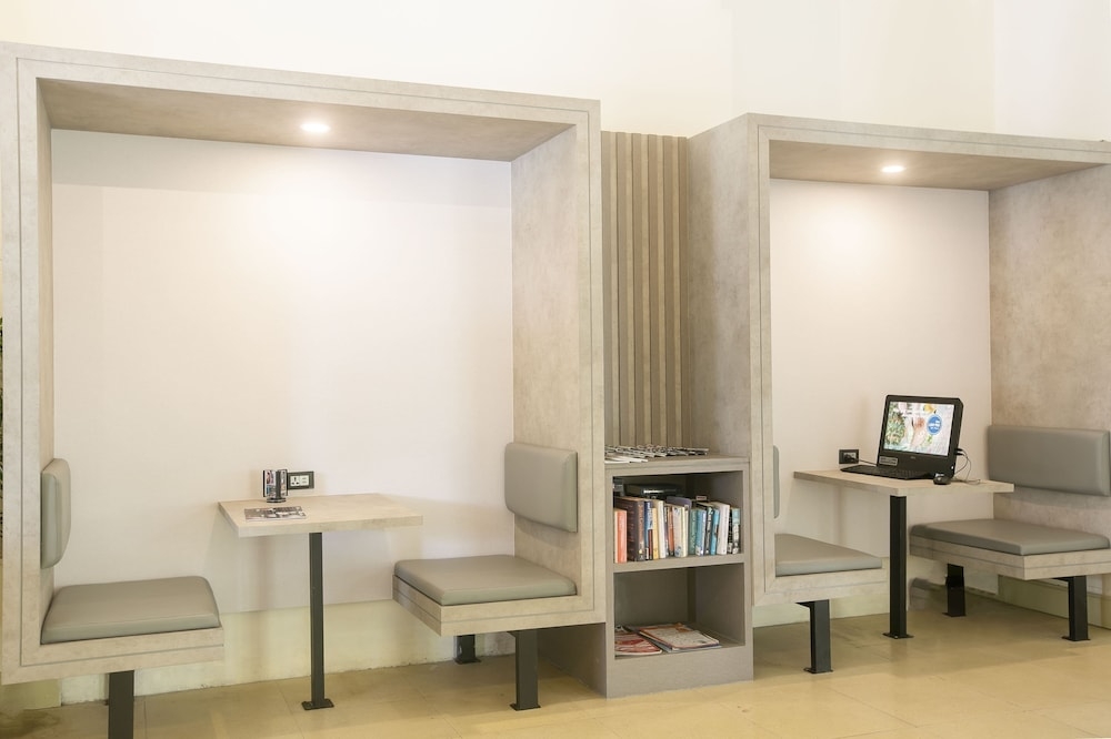 ロビー応接スペース