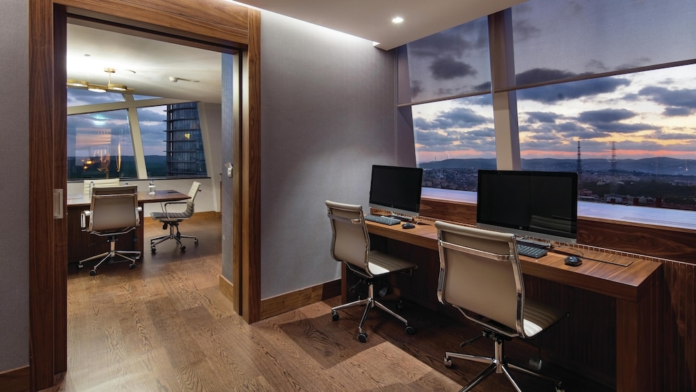 エグゼクティブ ラウンジ