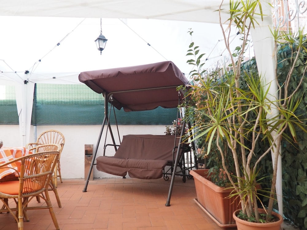 屋外ダイニングエリア