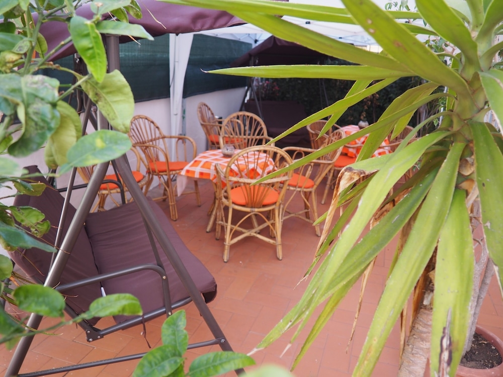 屋外ダイニングエリア