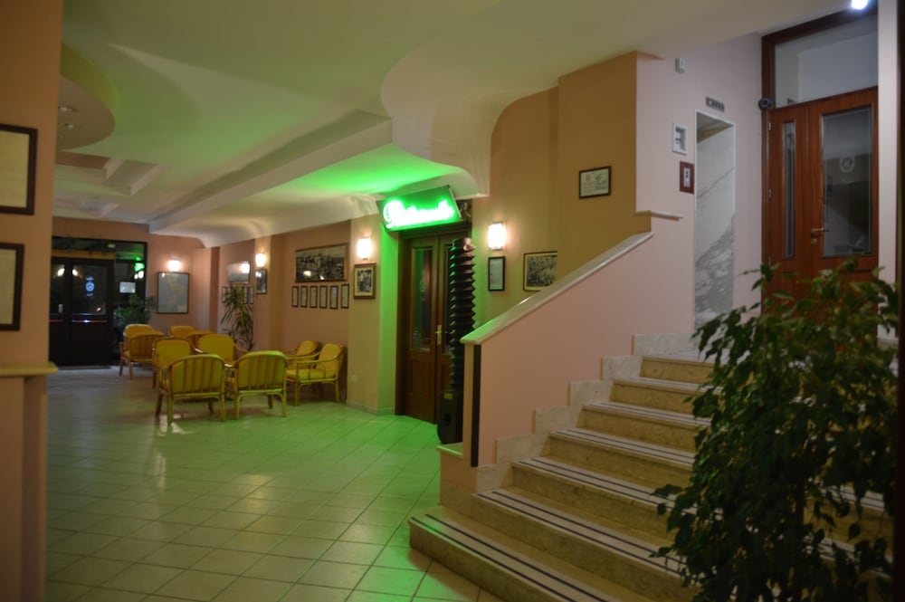 ロビー応接スペース