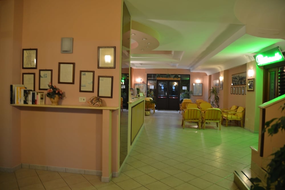 ロビー応接スペース