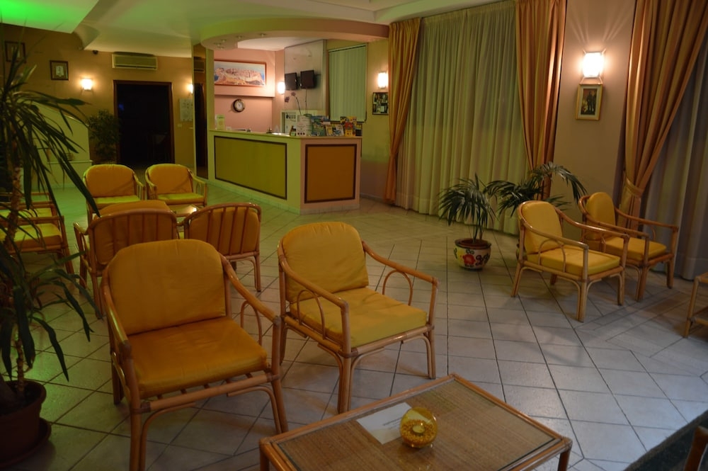 ロビー応接スペース