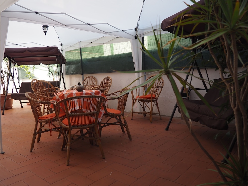 屋外ダイニングエリア