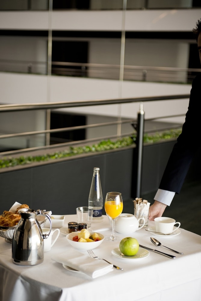 ルームサービス