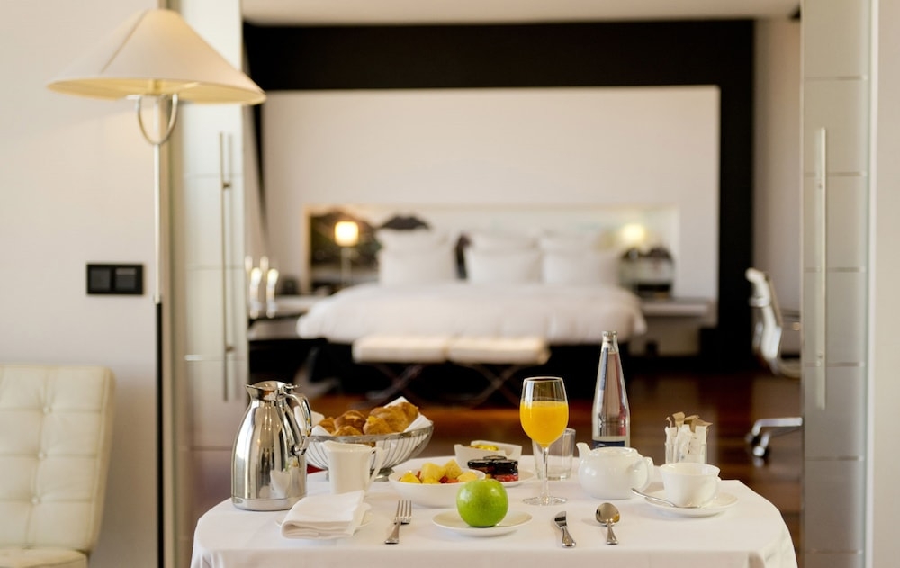 ルームサービス