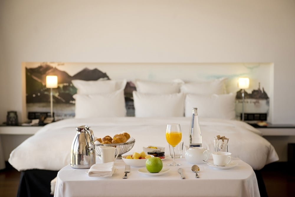 ルームサービス