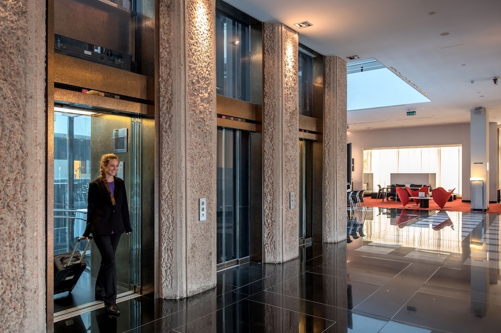 内部エントランス