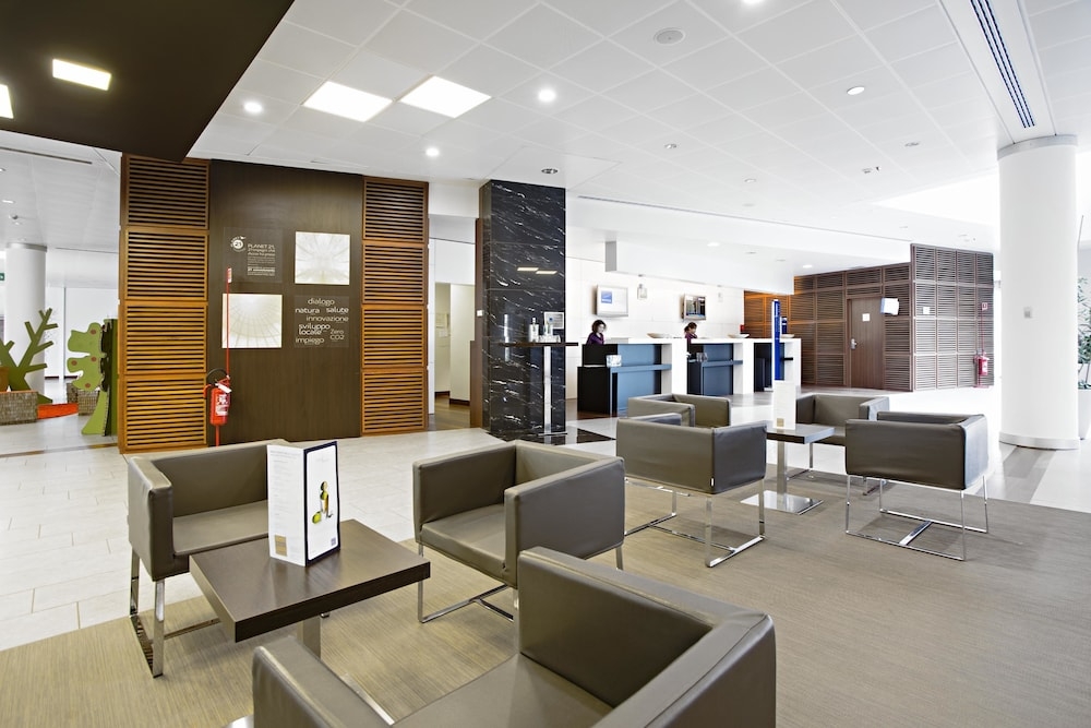 ロビー応接スペース