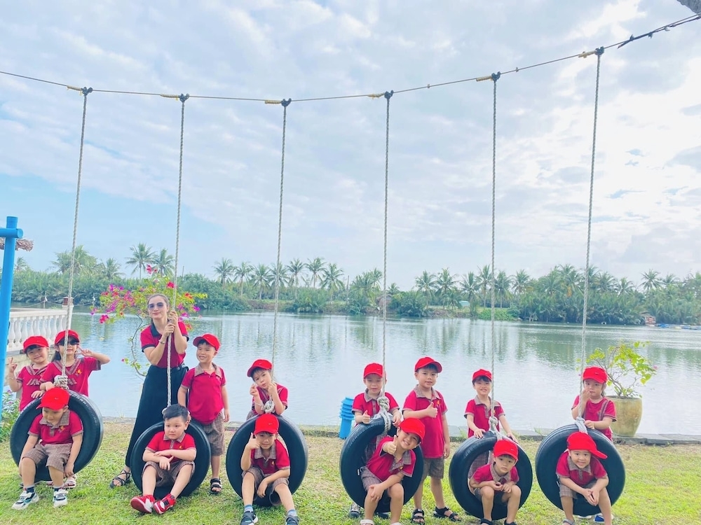 子供用の遊び場 - 屋外