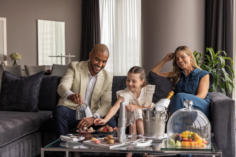 客室内のダイニングエリア