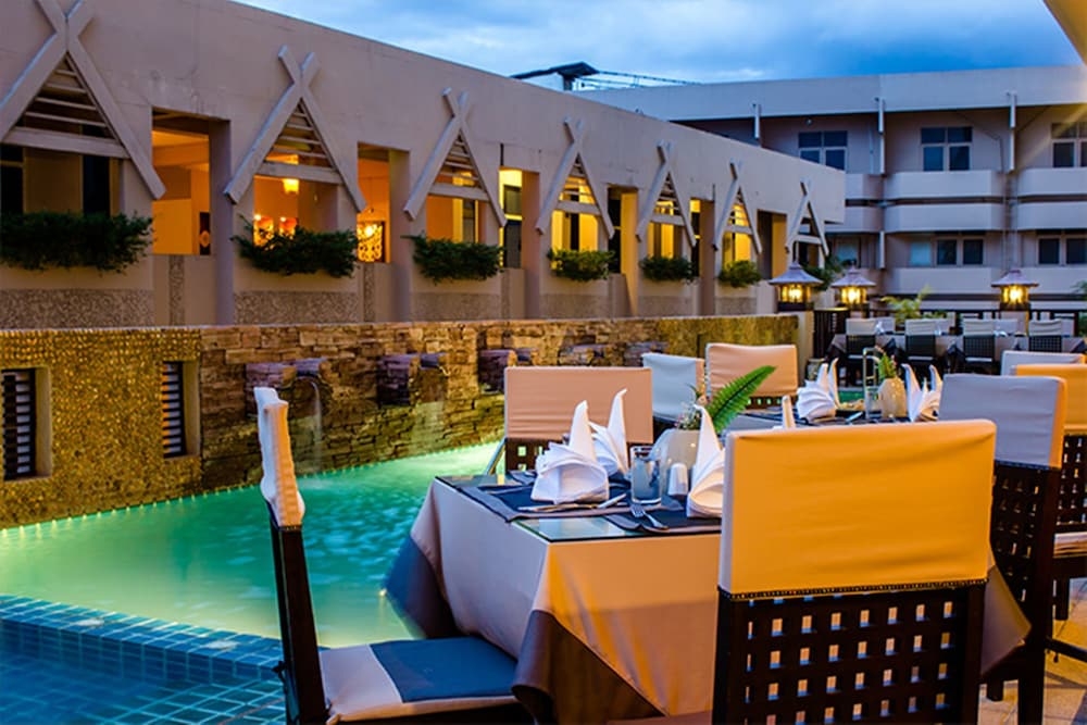 屋外ダイニングエリア