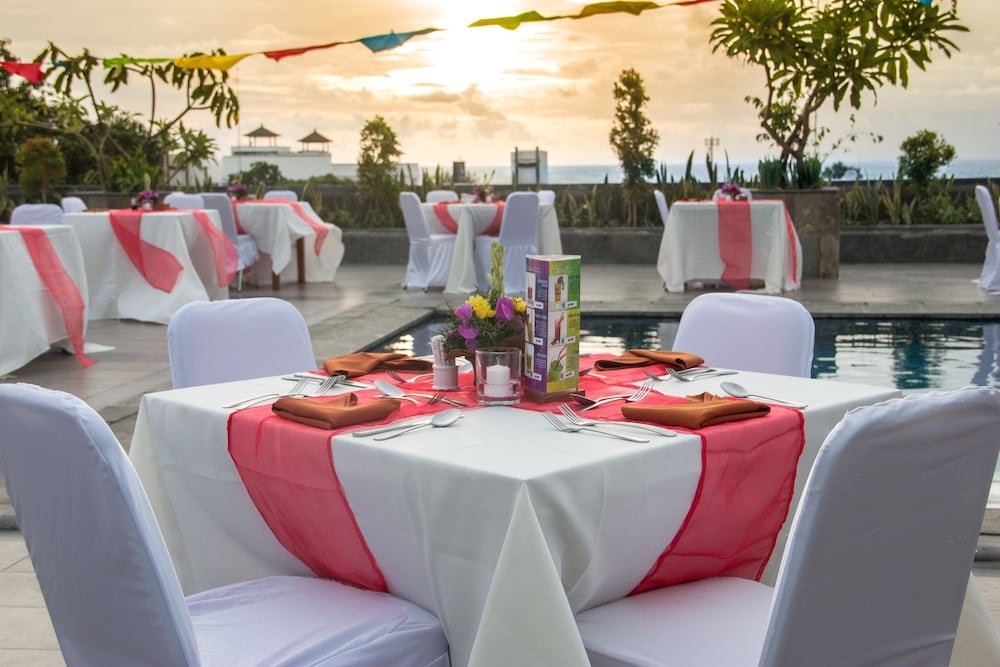 屋外ダイニングエリア