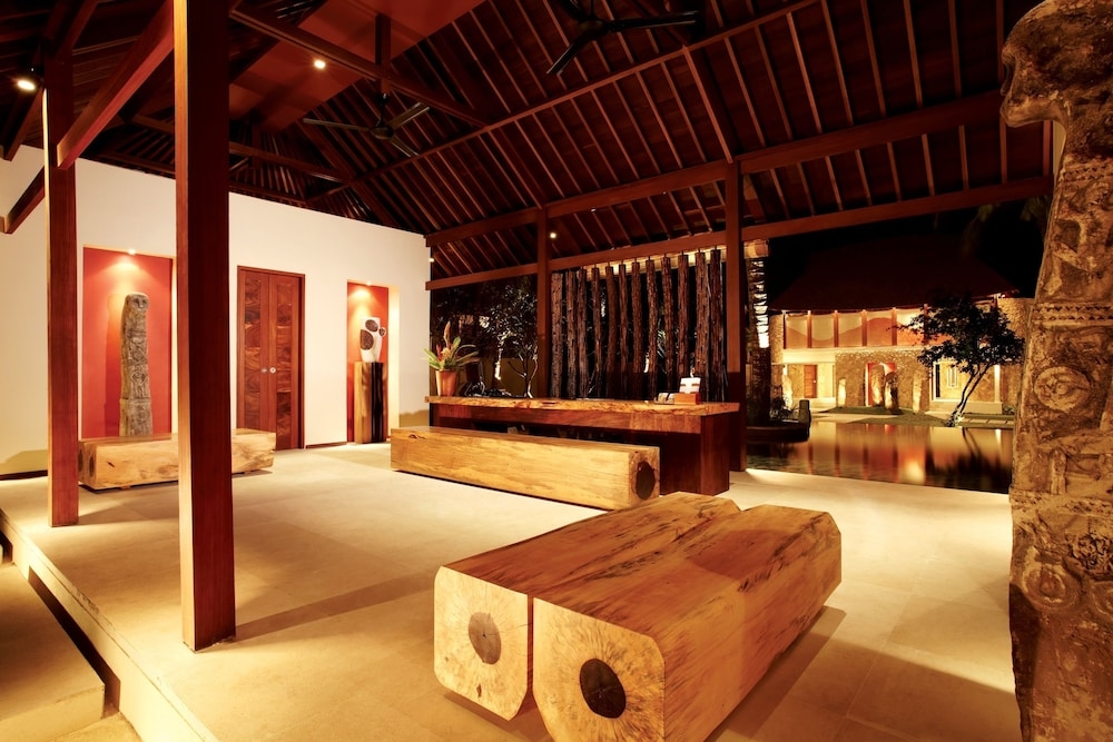 ロビー応接スペース