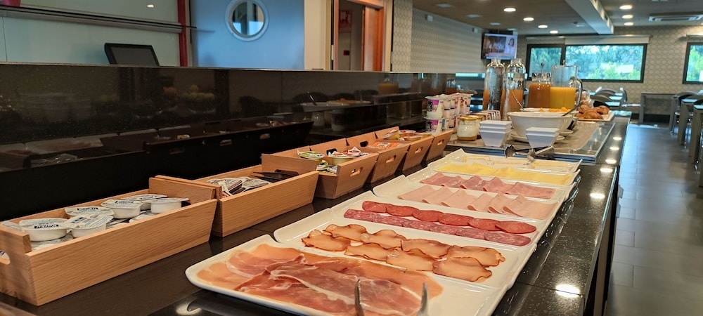 朝食ビュッフェ