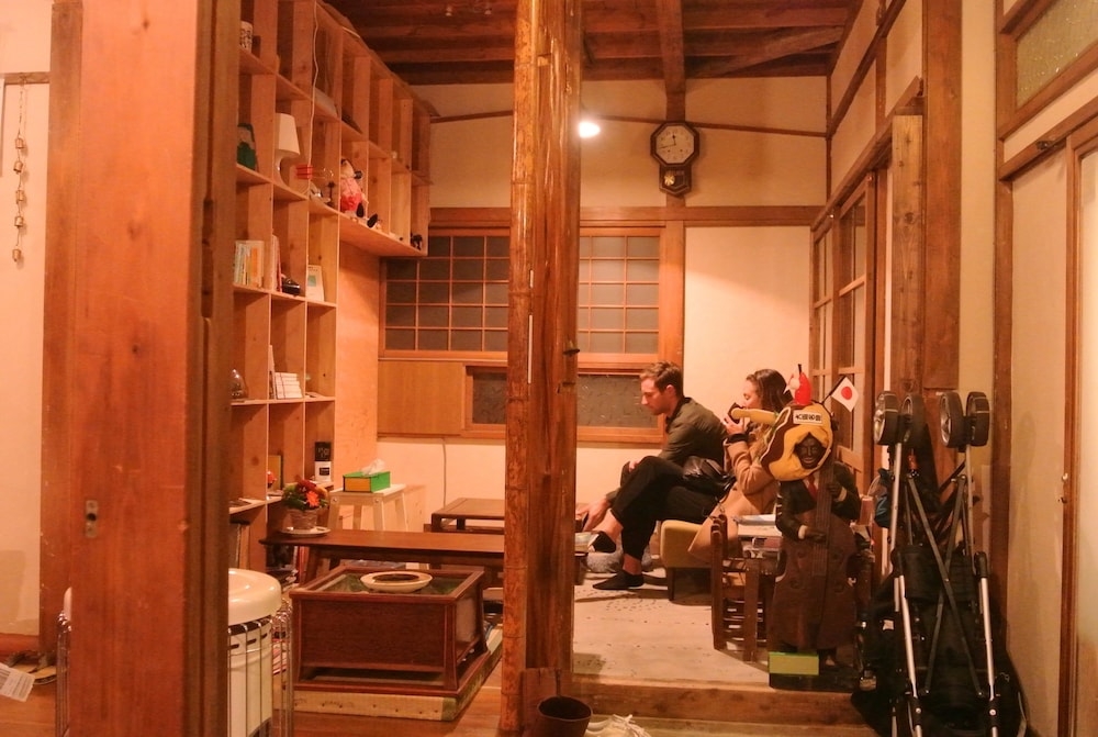 ロビーラウンジ