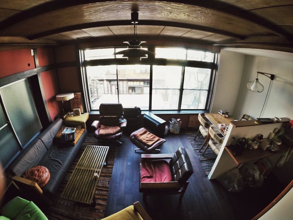 ロビーラウンジ