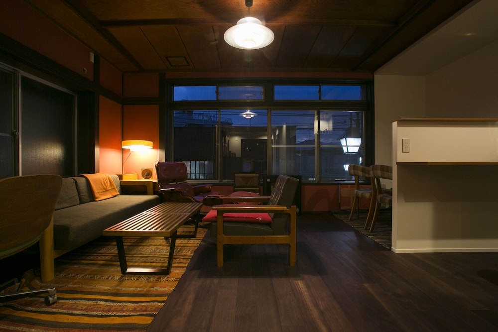 ロビーラウンジ